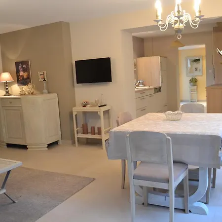 La Cour Anglaise Semesterbostad *